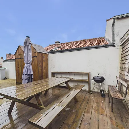 100 M De La Plage, Terrasse, Maison Pour 2 *