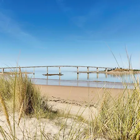 100 M De La Plage, Terrasse, Maison Pour 2