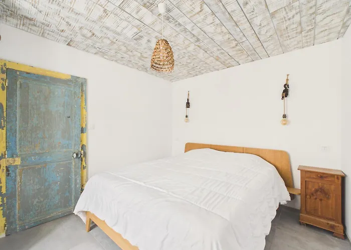 100 M De La Plage, Terrasse, Maison Pour 2 Hébergement de vacances *