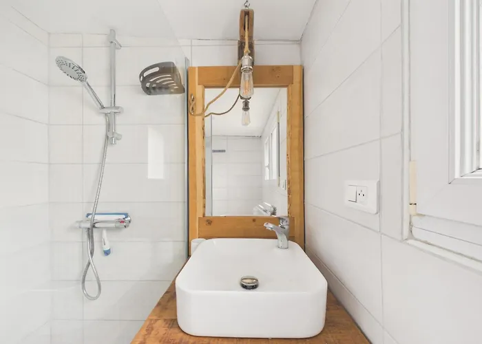 100 M De La Plage, Terrasse, Maison Pour 2 Hébergement de vacances *